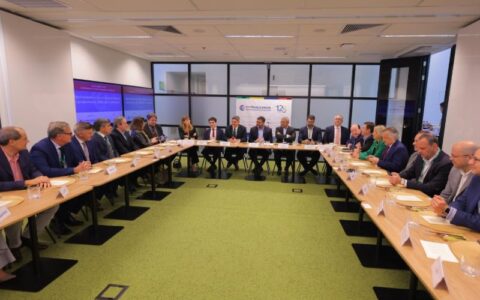 amazonas-firma-parceria-com-em