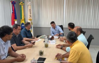 Prefeito anuncia banca organizadora do concurso da Semed