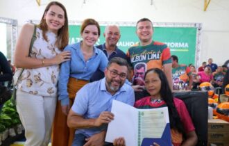 moradores-de-novo-airao-recebe