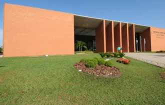 pf-faz-buscas-em-gabinetes-de-