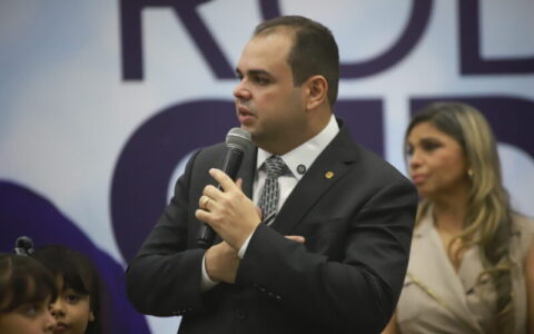 Roberto Cidade transforma aniversário em demonstração de força política