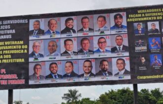 Vereadores de Manaus são expostos em outdoor após votarem contra o arquivamento da Reforma da Previdência