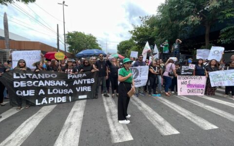 “Promessas em campanha, silêncio no mandato”, dizem professores em critica aos vereadores de Manaus