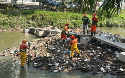 Corpo é encontrado em ecobarreira no igarapé do Mindu; prefeito lamenta e promete novas instalações