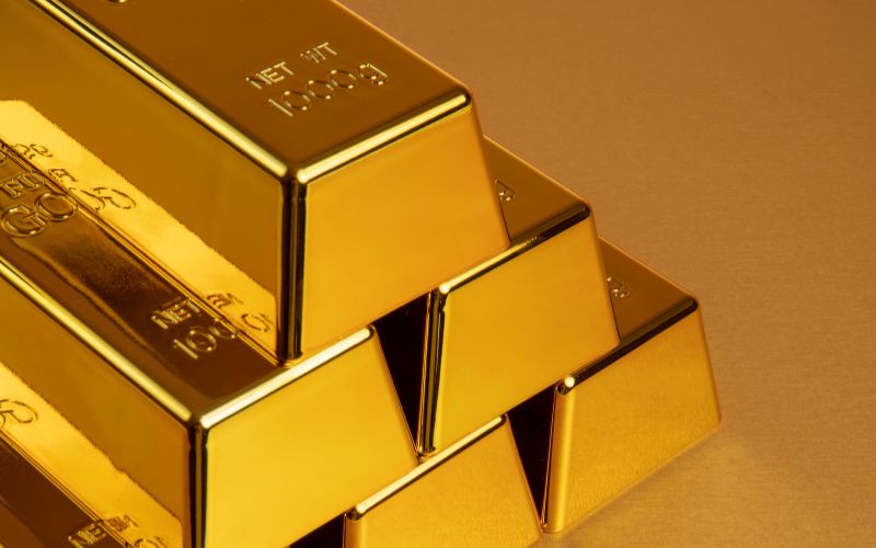 Ouro fecha em alta e sobe acima de US$ 3.900 pela 1ª vez, com demanda robusta