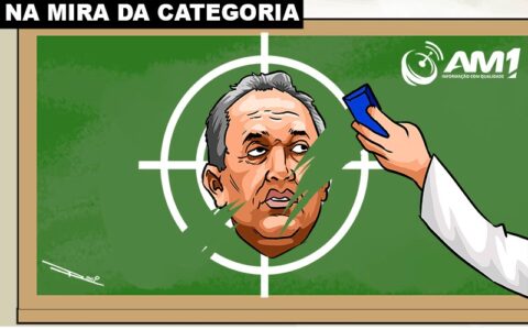 Vereador Professor Samuel é alvo de protesto em frente à CMM