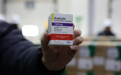 brasil-recebe-lote-de-medicame