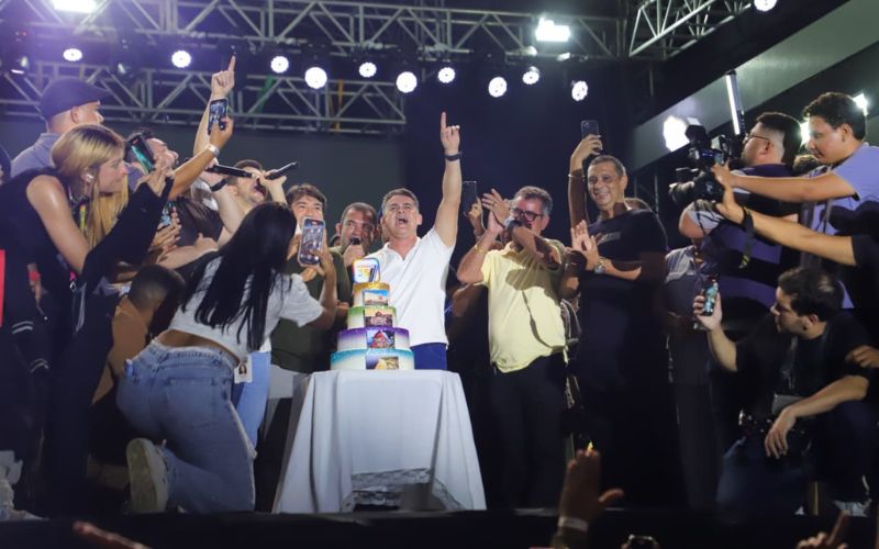david-almeida-celebra-manaus-e
