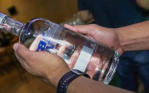 Policiais descobrem laboratório de falsificação de bebidas no DF