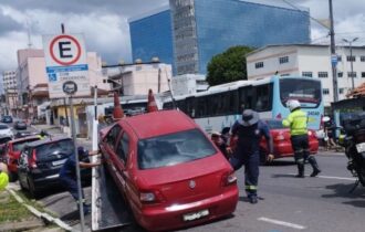 Motoristas são alvos de fiscalização para uso de credenciais em vagas especiais