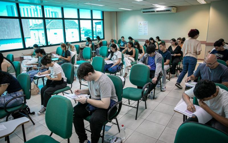mais-de-35-mil-candidatos-disp