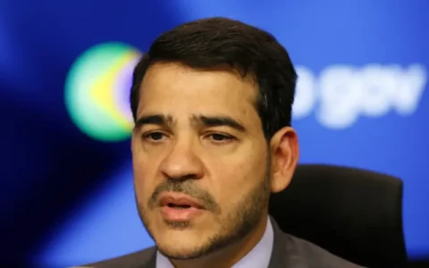 Pejotização do trabalhador corrói pacto social no Brasil, diz Messias