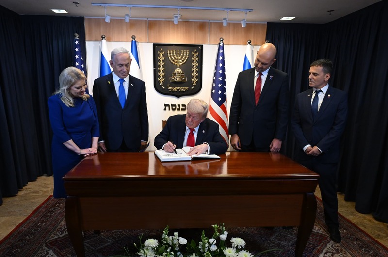 trump-chega-a-israel-para-acor