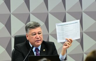 viana-pede-ao-stf-acao-contra-
