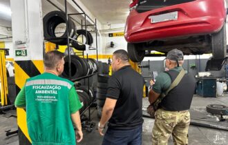 Empresas são notificadas por descarte irregular de pneus em Manaus