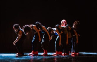 Entrecorpus une arte e reflexão social em espetáculo gratuito no Teatro da Instalação