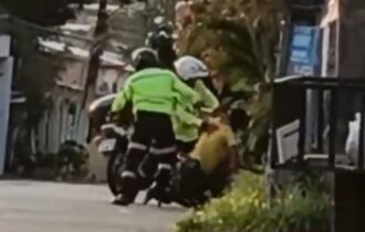 Após agressão registrada em vídeo, IMMU afirma que agentes "não estavam em serviço"