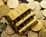 Ouro fecha em alta e atinge nível de US$ 4 mil pela primeira vez, com busca por segurança