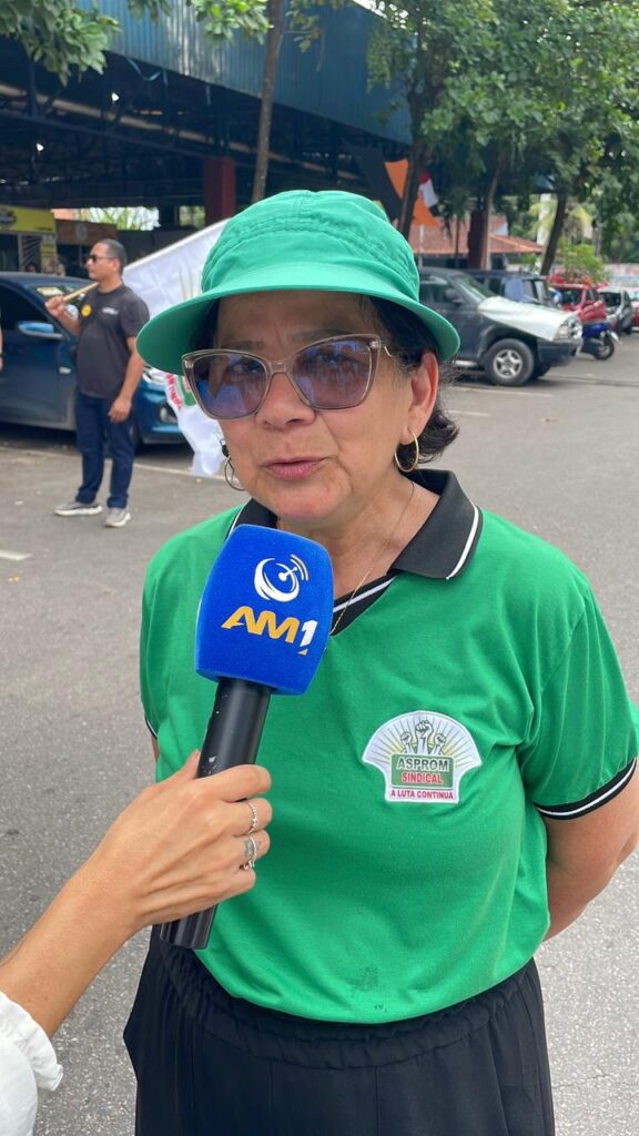 Professores chamam vereador Samuel de “traidor” durante manifestação na CMM