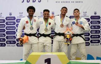 bicampeao-de-judo-nos-jubs-mir