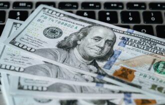 dolar-cai-com-otimismo-sobre-a
