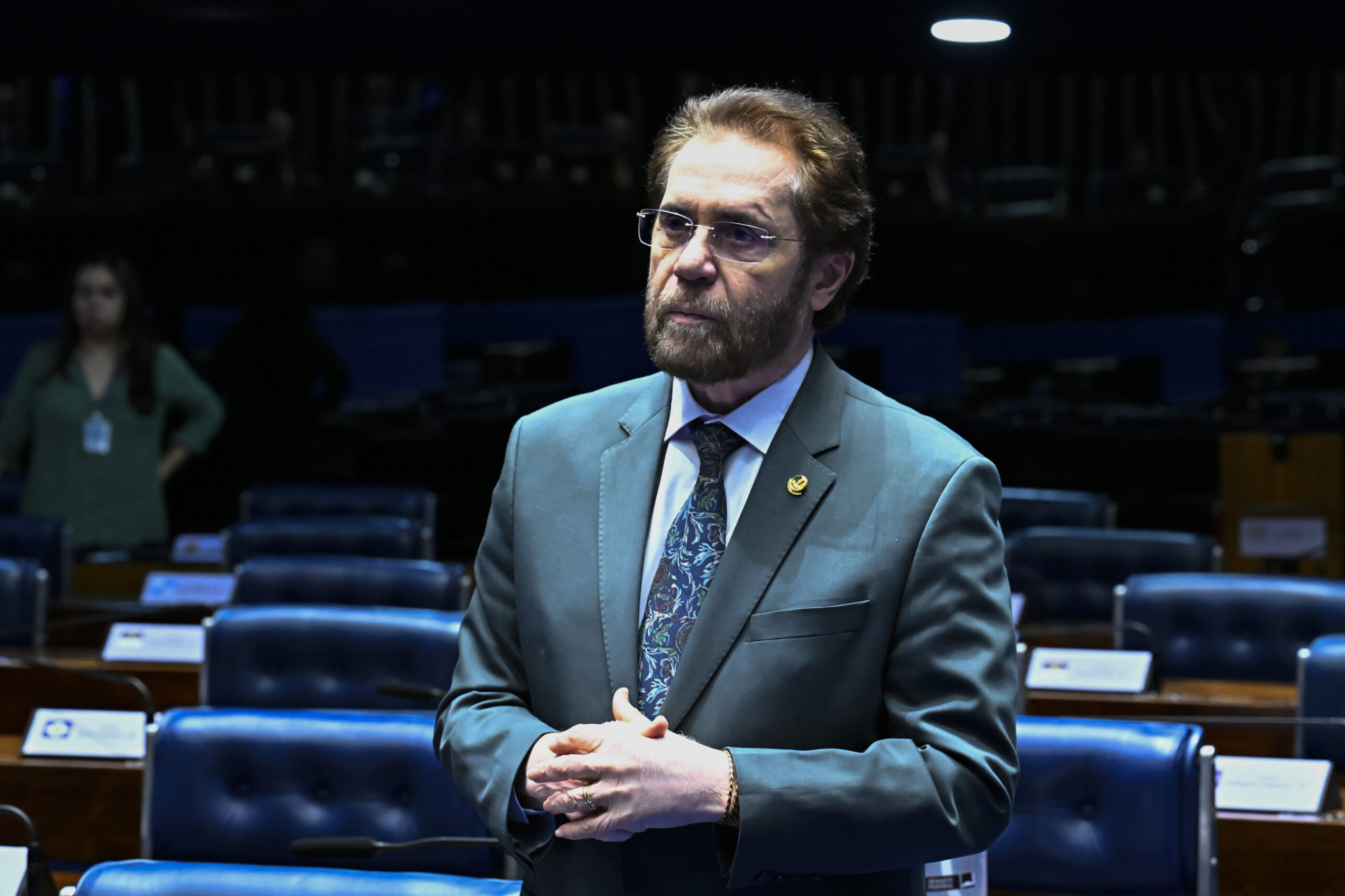 senador-plinio-valerio-critica