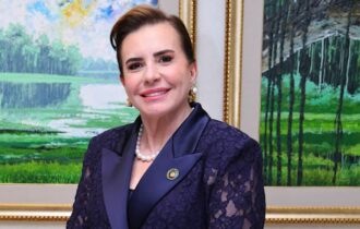 yara-lins-celebra-50-anos-de-t