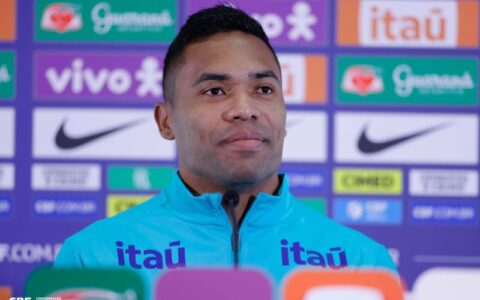 alex-sandro-cada-minuto-vale-m