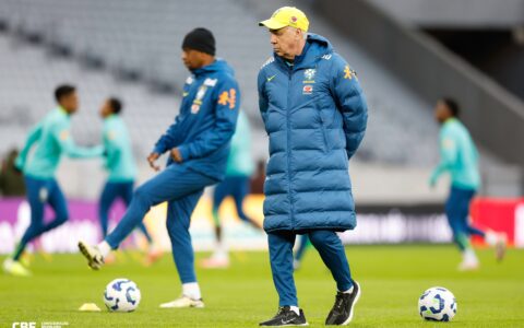 ancelotti-comenta-duelo-com-a-