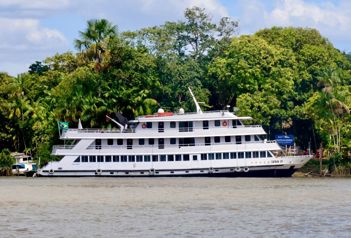 barco-alugado-em-manaus-para-h