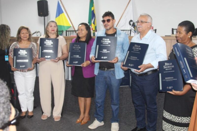 biblioteca-publica-do-am-receb