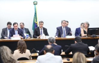 comissoes-aprovam-emendas-ao-o