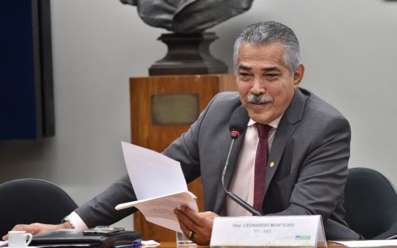 comissoes-debatem-novas-relaco