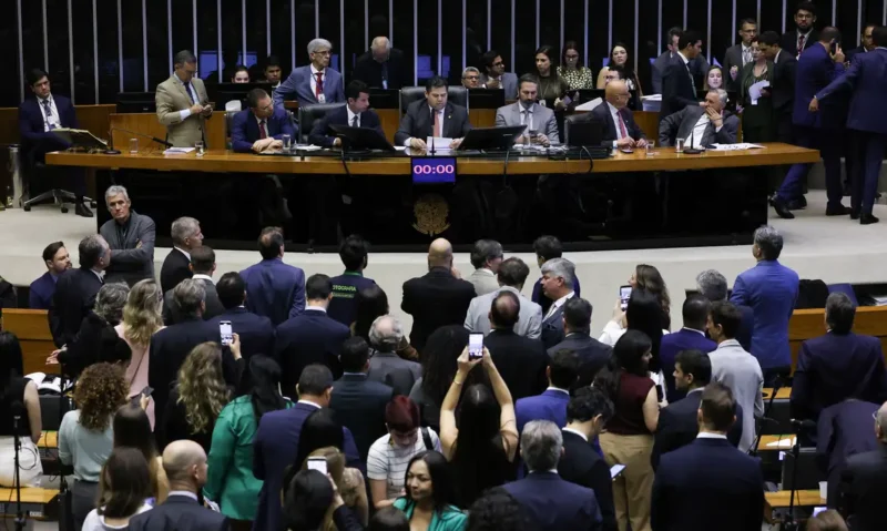 congresso-rejeita-56-vetos-ao-