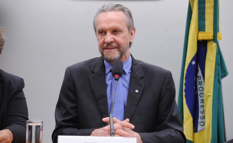 debate-pede-ajustes-na-habitac