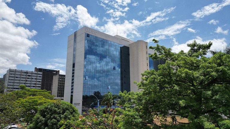 em-acordo-com-inss-caixa-adota