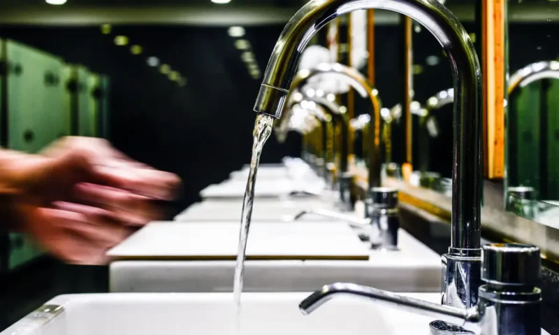 estudo-brasil-desperdica-agua-
