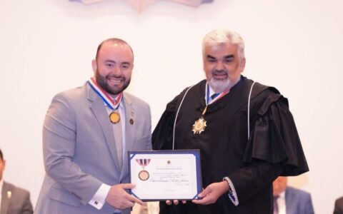 fausto-jr-recebe-medalha-colar