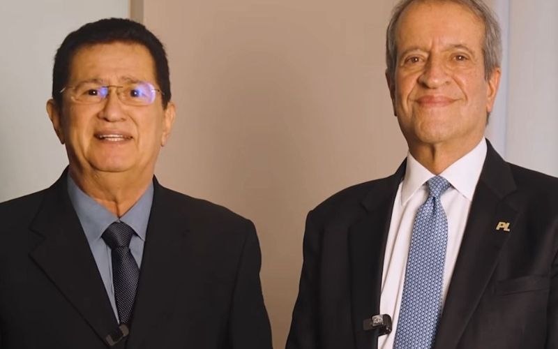 inelegivel-bolsonaro-da-missao
