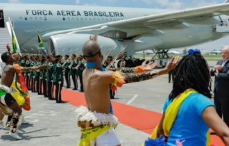 lula-desembarca-na-africa-do-s