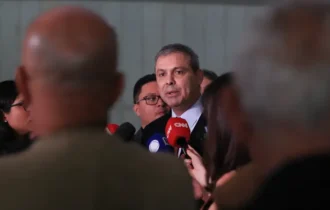 para-governistas-versao-aprova