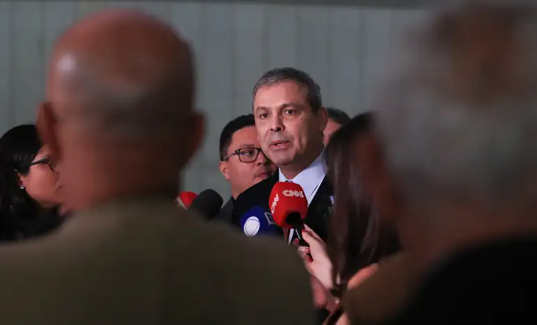 para-governistas-versao-aprova