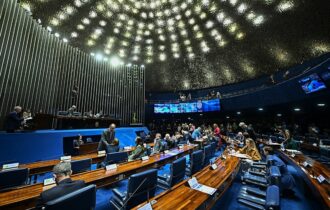 plenario-vota-projeto-para-com
