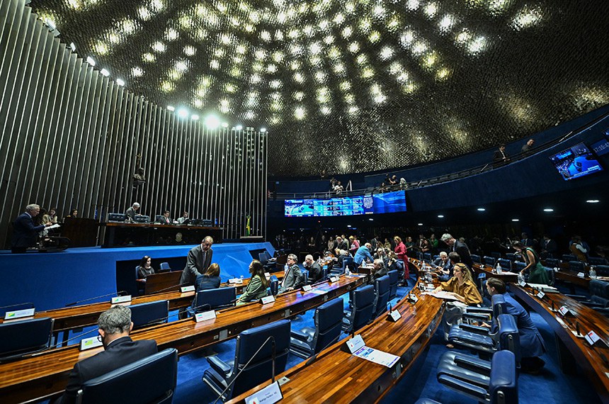 plenario-vota-projeto-para-com