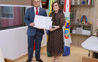 presidente-do-tce-am-e-homenag