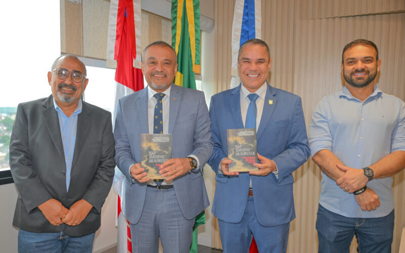 presidente-do-tjam-recebe-auto
