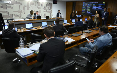 senado-avanca-em-projeto-que-f