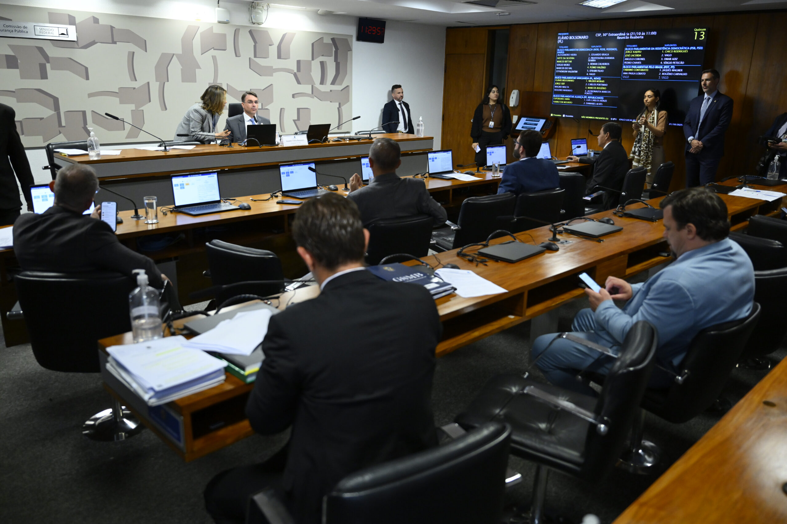 senado-avanca-em-projeto-que-f