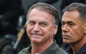 STF tem 2 votos para condenar Bolsonaro a 27 anos de prisão