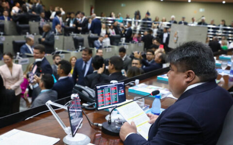 vereadores-de-manaus-recebem-m